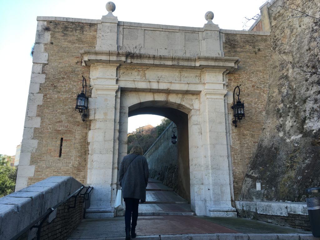 モナコ旧市街へ