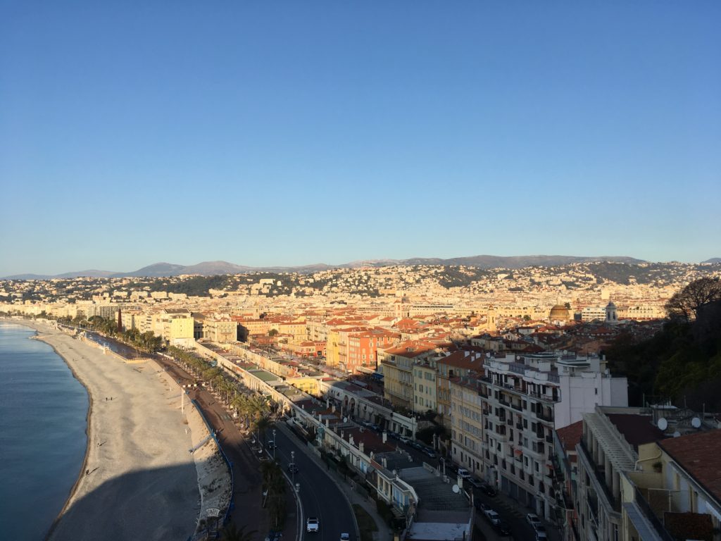 朝のニース観光