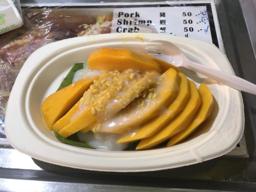 パビリオンナイトバザールのカオソイ